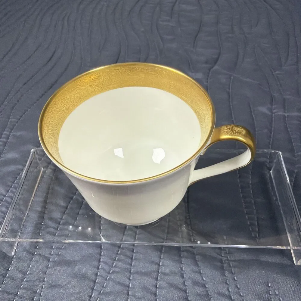 Mikasa Harrow Bone China Footed Cup Narumi Japan Gold Rim A1-129